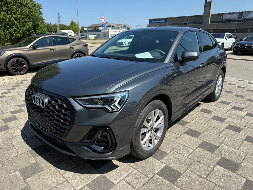 Image of Audi Q3