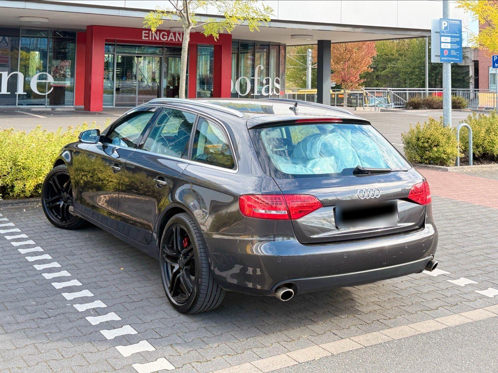 Audi A4 2011 — photo 11
