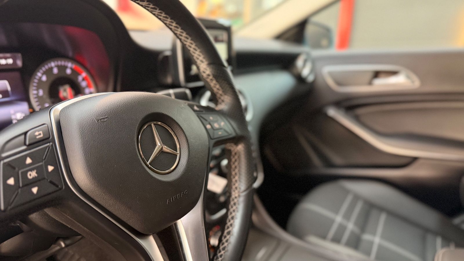 MERCEDES-BENZ A 180 A 180 Urban Kamara|LED|Xenon|Automatik Vorschau 17