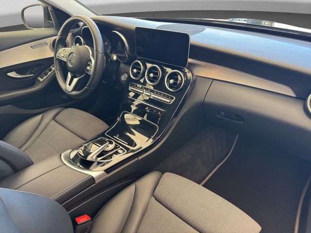 Fahrzeugabbildung Mercedes-Benz C 180 T 9G-Tronic+Avantgarde+LED+Kamera+Spur+AHK
