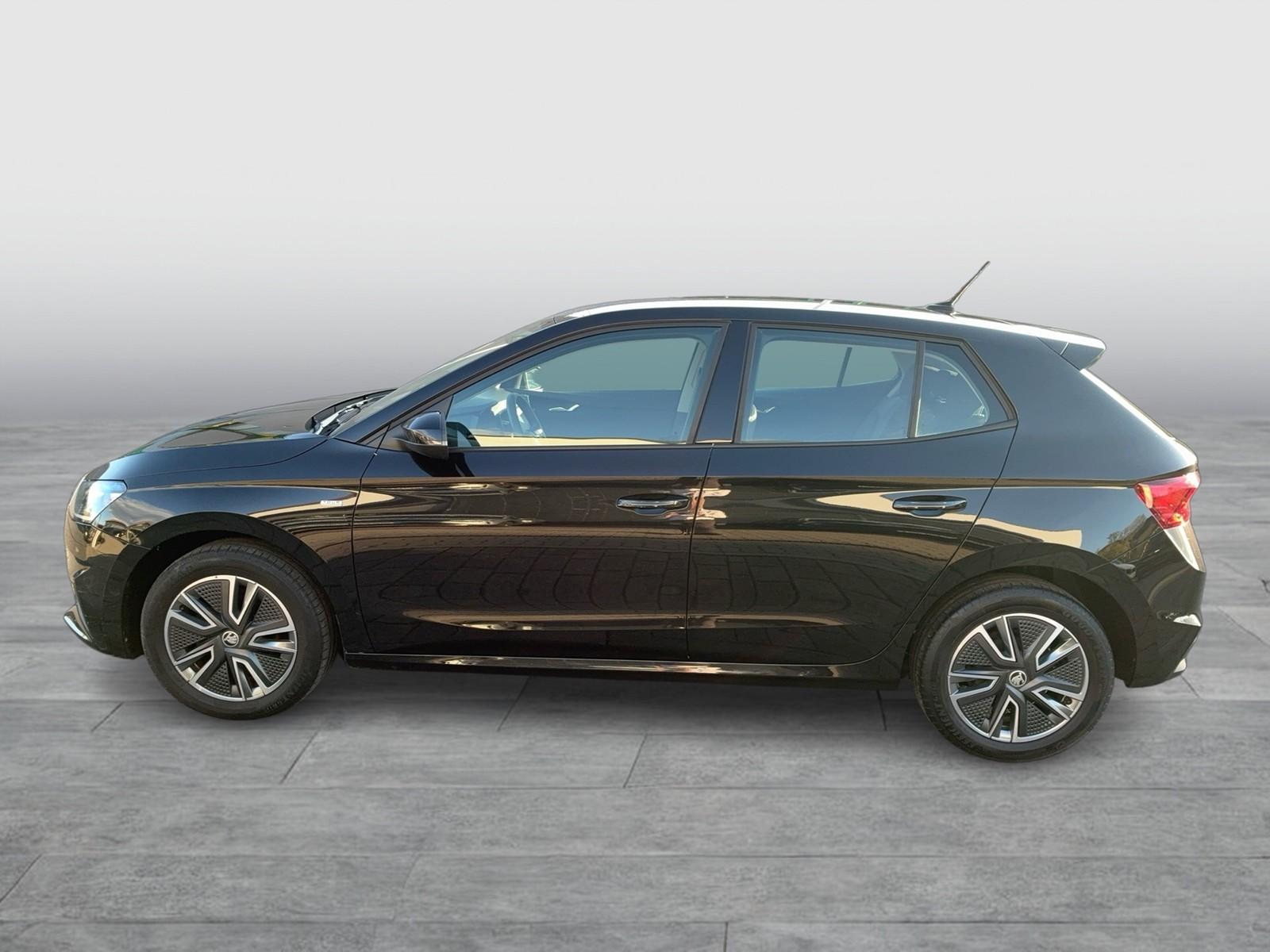 Skoda Fabia 1,0 TSI 95 PS Tour  LED Navi Alufelgen PDC