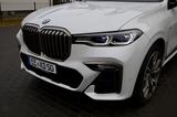 BMW X7 M50 M50d, 7 Sitze, Sky Lounge, HK - weiße BMW X7 M50
