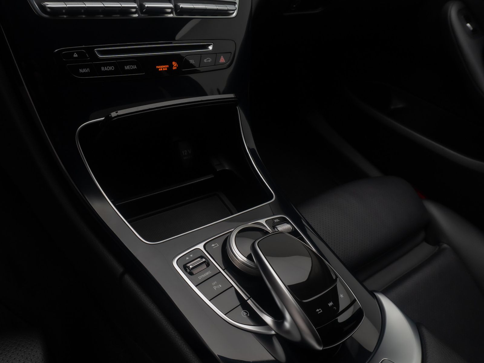 Fahrzeugabbildung Mercedes-Benz C 200 Tempomat LED SoudSys Burmester AHK FahrAs