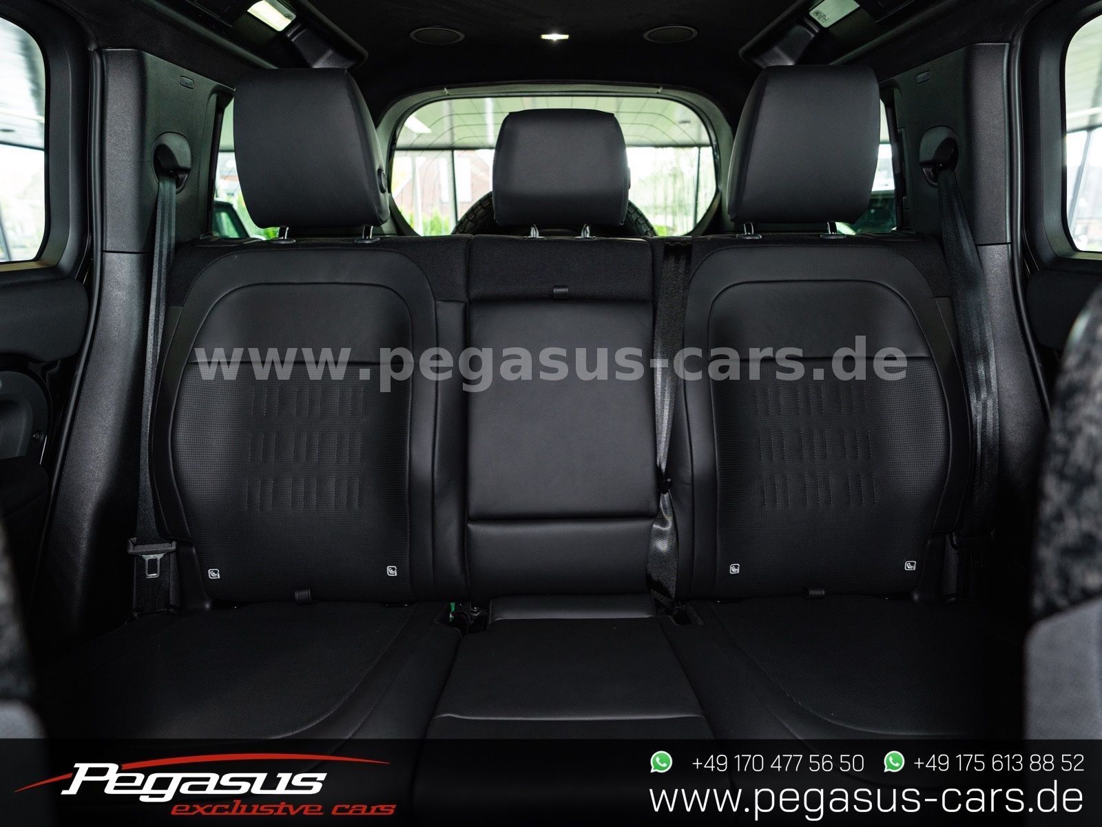 LAND ROVER Defender - 24
