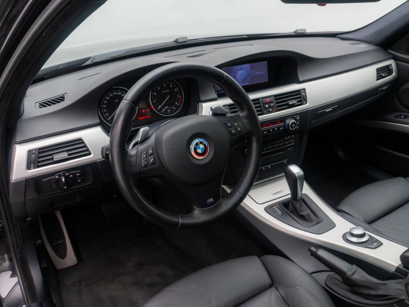 Fahrzeugabbildung BMW 335i M Sport NaviProf Xenon GSD HiFi TV Komfort