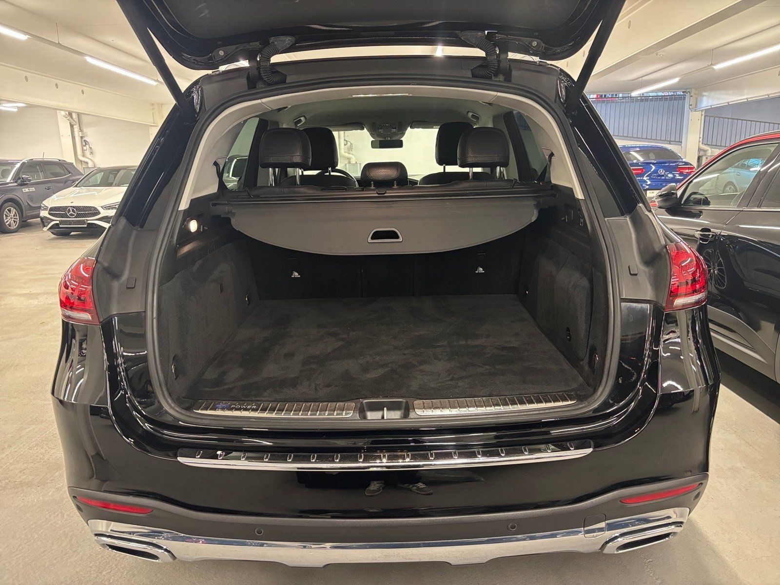 Fahrzeugabbildung Mercedes-Benz GLE 350de 4M*AMG*DISTRONIC*MULTIBEAM*AIRMATC*360