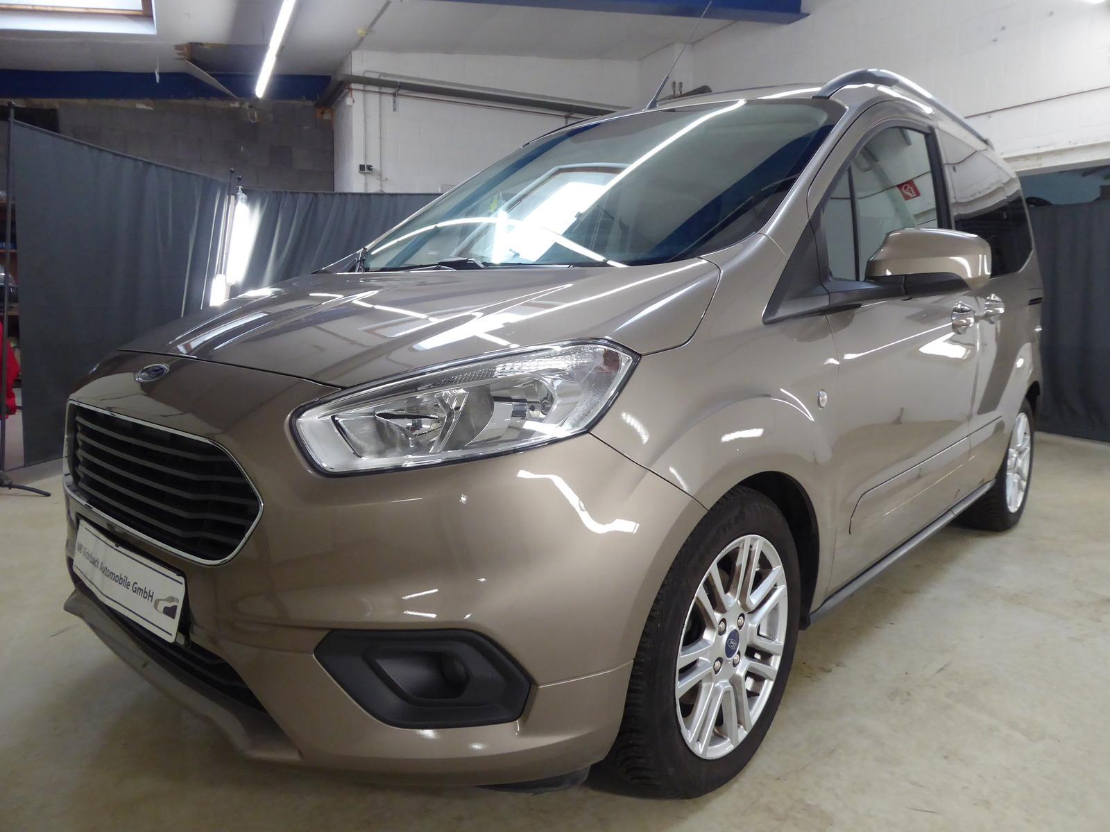Ford Tourneo Courier 1.0 Titanium *Navi*Klima*Kamera*