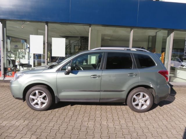 Subaru Forester 2.0D Exclusive Panorama Xenon SD SHZ Rü