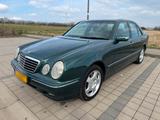 Mercedes-Benz Mercedes E 430 Avantgarde  4 MATIC    ROST... - Mercedes-Benz E 430: Limousine