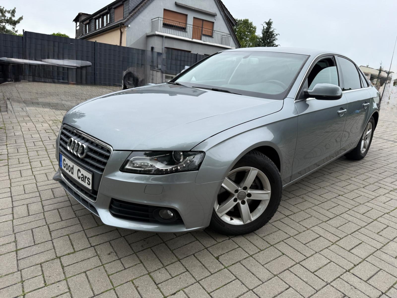Audi A4*Wenig Kilometer*TÜV=04-2027* Xenonlicht.
