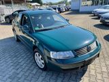 Volkswagen Passat 1.6 Comfor./ 1.Hand / Scheckheftgepflegt - Volkswagen Passat aus 1998