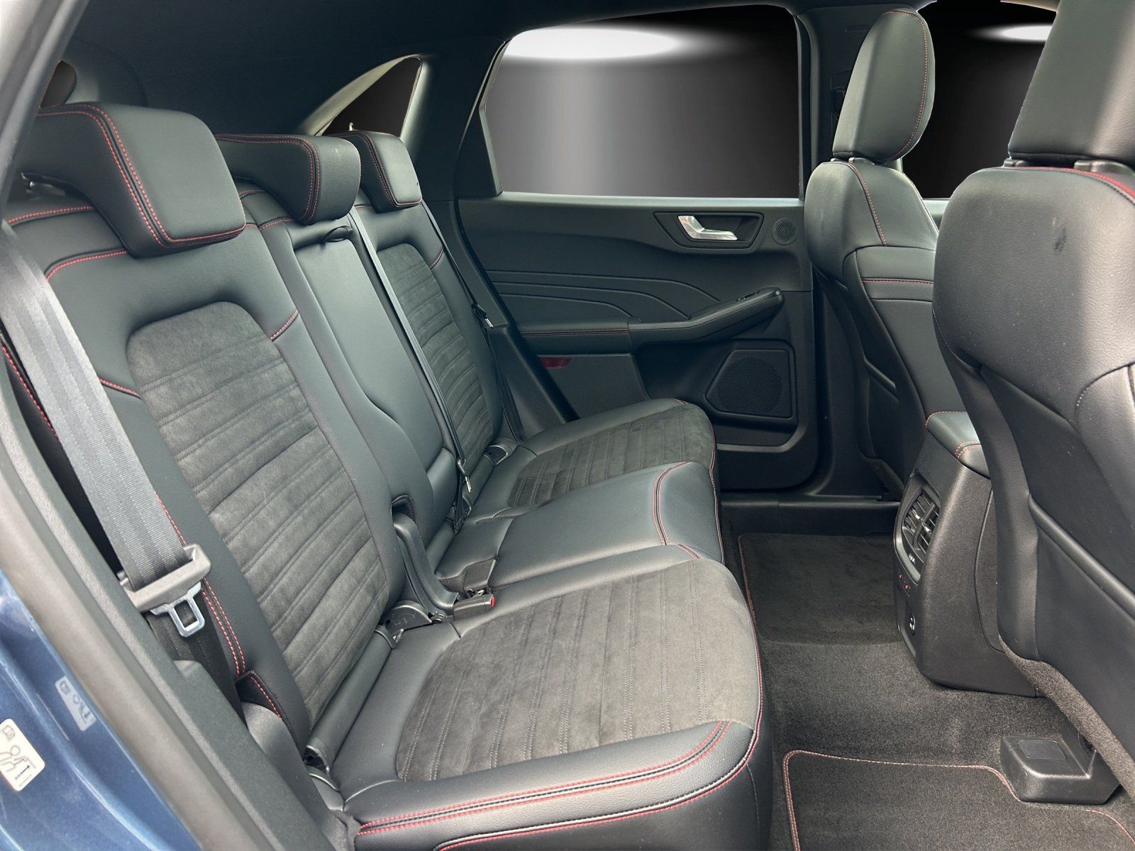 Fahrzeugabbildung Ford Kuga 2.5 PHEV ST-Line X Aut./LED/ACC/PANO/KAMERA