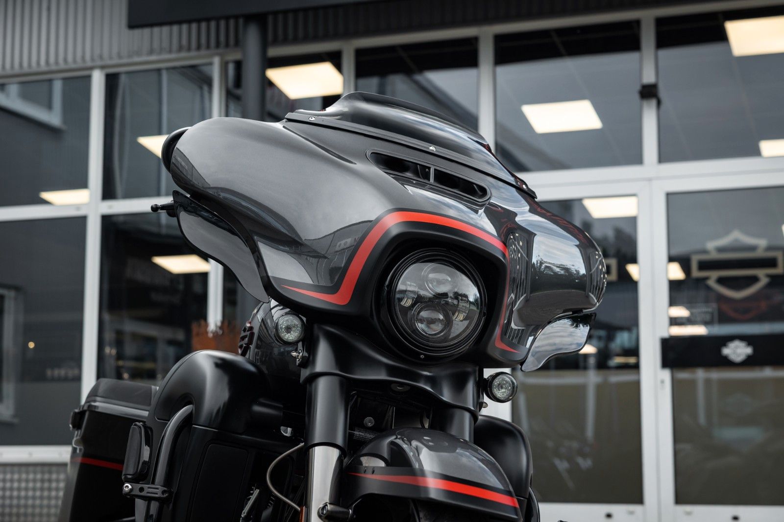 Fahrzeugabbildung Harley-Davidson CVO STREET GLIDE 117 FLHXSE - KESSTECH