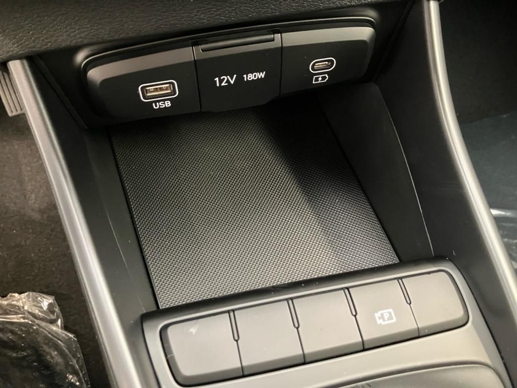 Fahrzeugabbildung Hyundai i20 1.2 5-MT Select Navi SpurH KAM PDC
