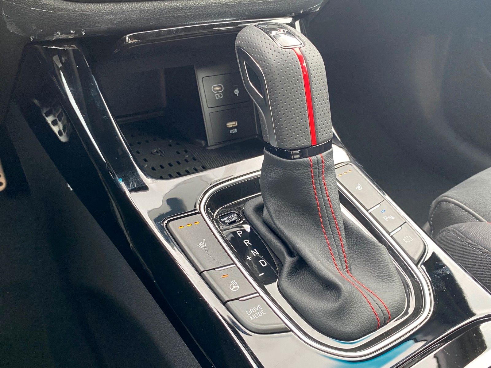 Fahrzeugabbildung Hyundai i30 1.5 T-GDI 48V N Line *Navi*Memory*ACC*LED*