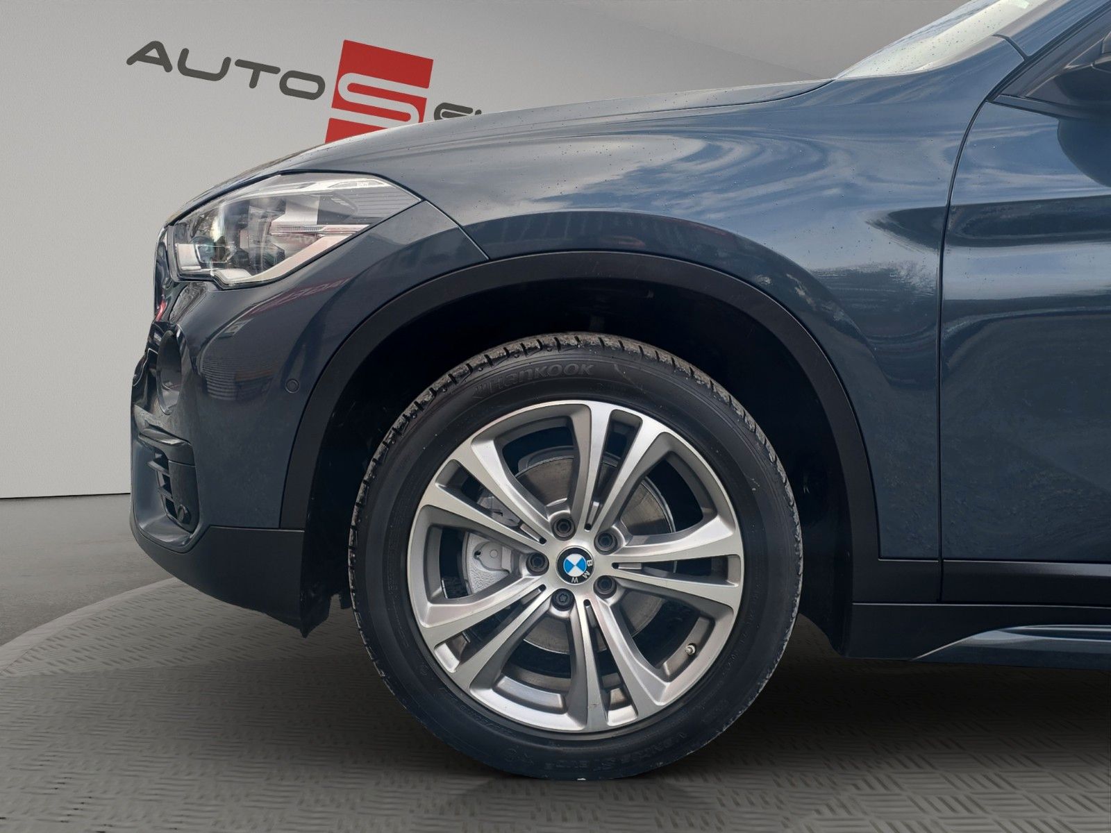 Fahrzeugabbildung BMW X1 xDrive 18 d Sport Line AUTOMATIK
