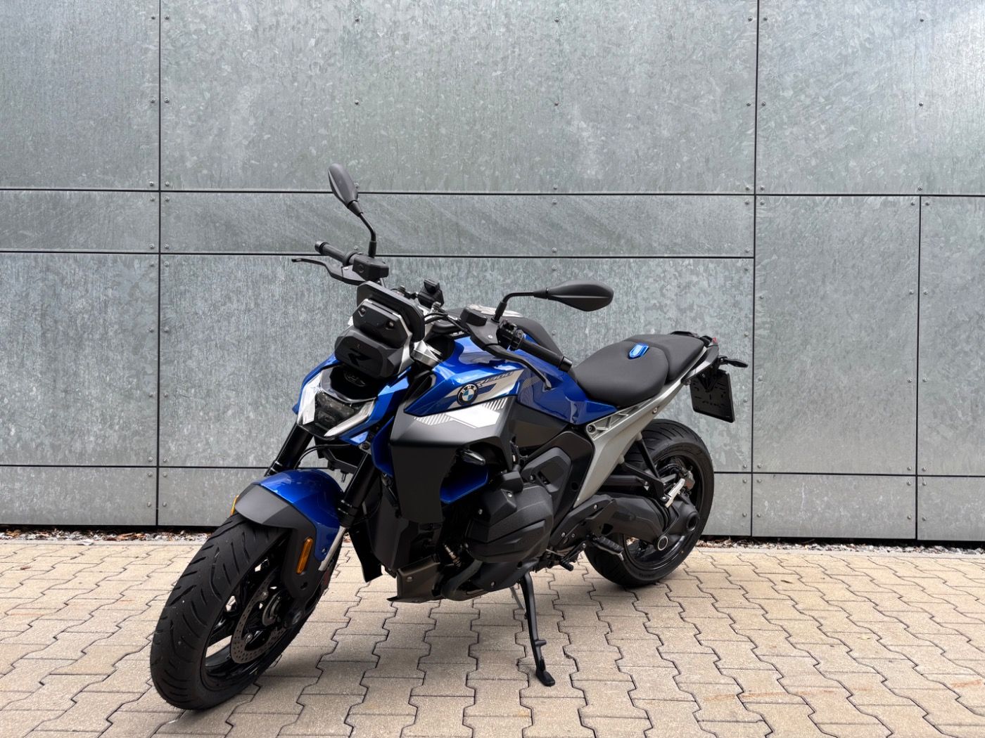 Fahrzeugabbildung BMW R 1300 R Exclusive