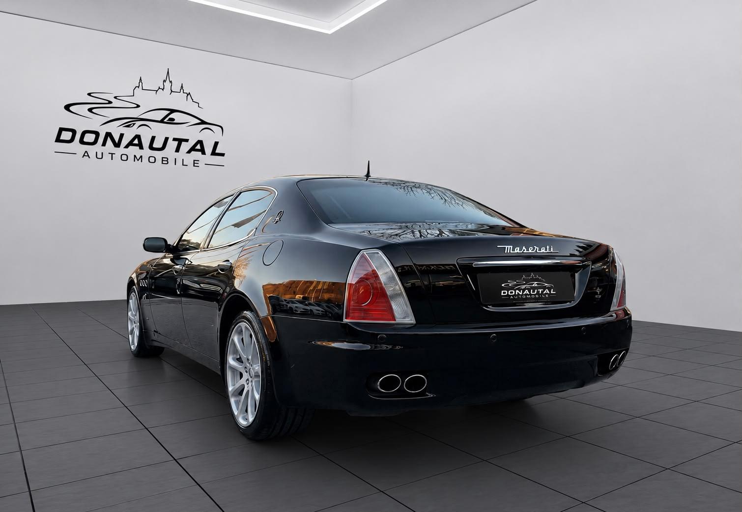Maserati Quattroporte 4.2 V8 400 ch • BVA • Cuir • Toit ouvrant