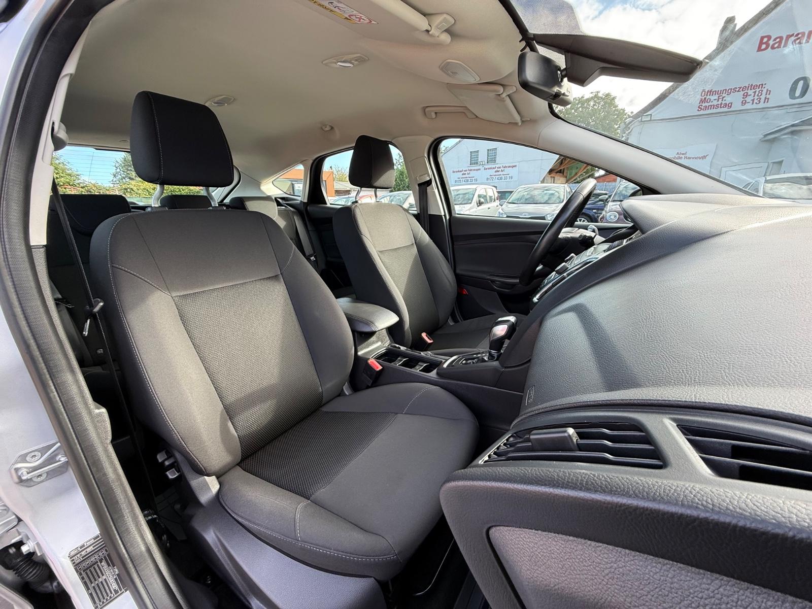 Ford Focus 1,6 Titanium Sportsitze Sport Lenkrad