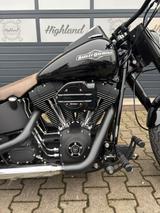 Harley-Davidson Night Train FXSTBI mit Dezenten Umbau  - HARLEY-DAVIDSON 2006 NIGHT TRAIN