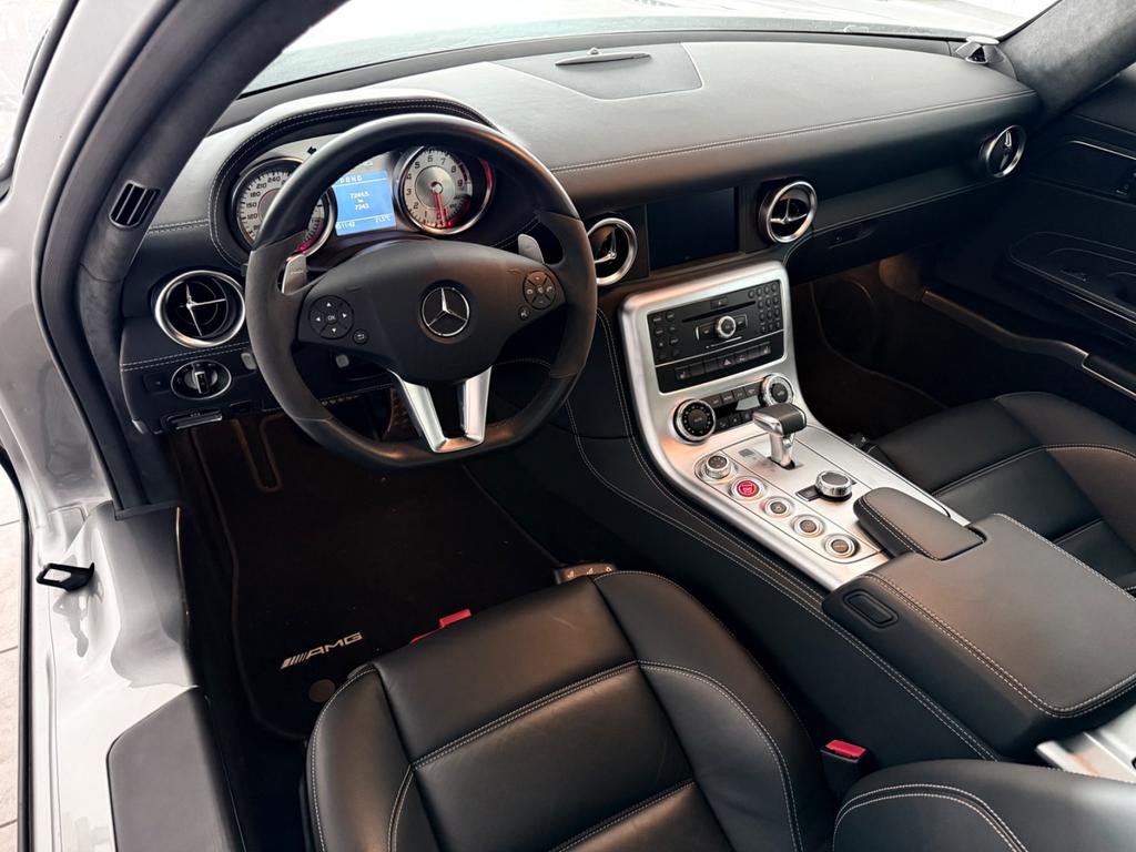 Mercedes-Benz SLS AMG