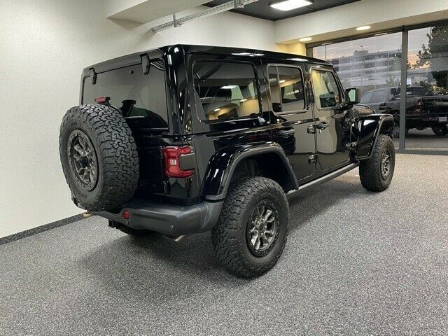 Fahrzeugabbildung Jeep 392 UNLIMITED RUBICON 6.4L-V8 SKY ONE TOP MY 23