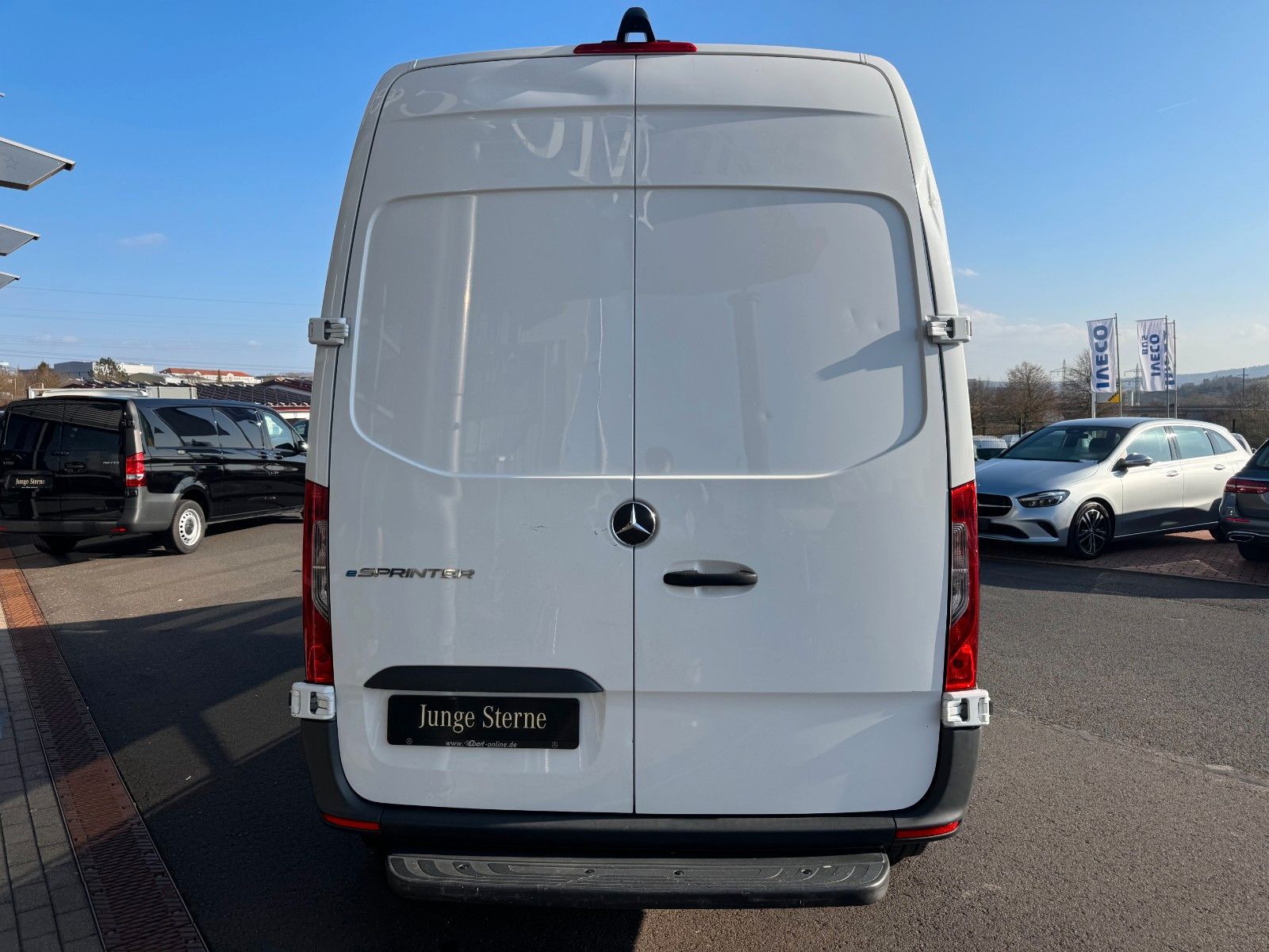 Fahrzeugabbildung Mercedes-Benz eSprinter 312 Klima Kamera