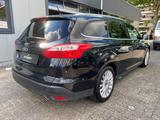Ford Focus Turnier 1.6 Titanium - Ford Focus aus 2011: Turnier