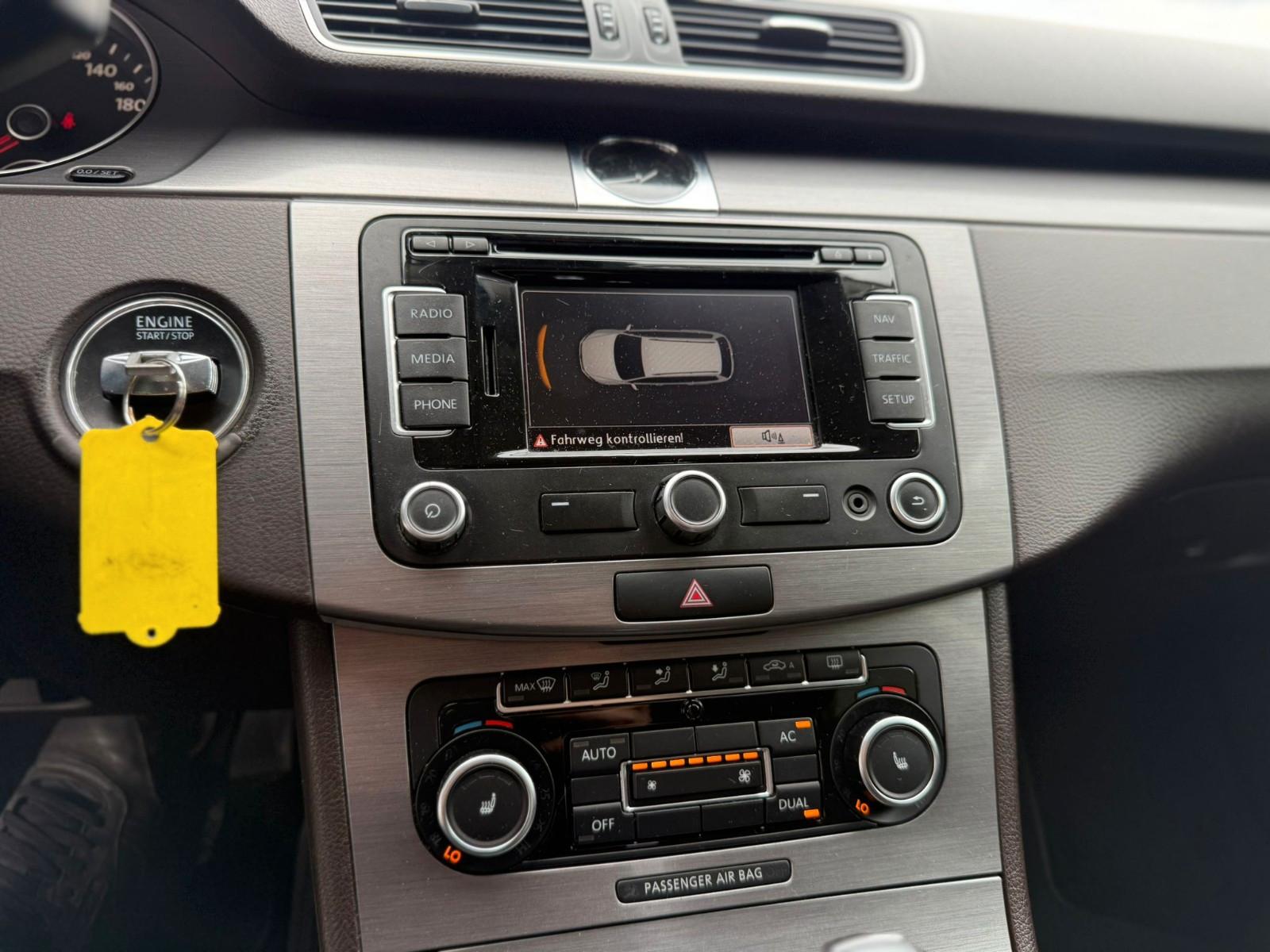 Volkswagen Passat 2011 — photo 15