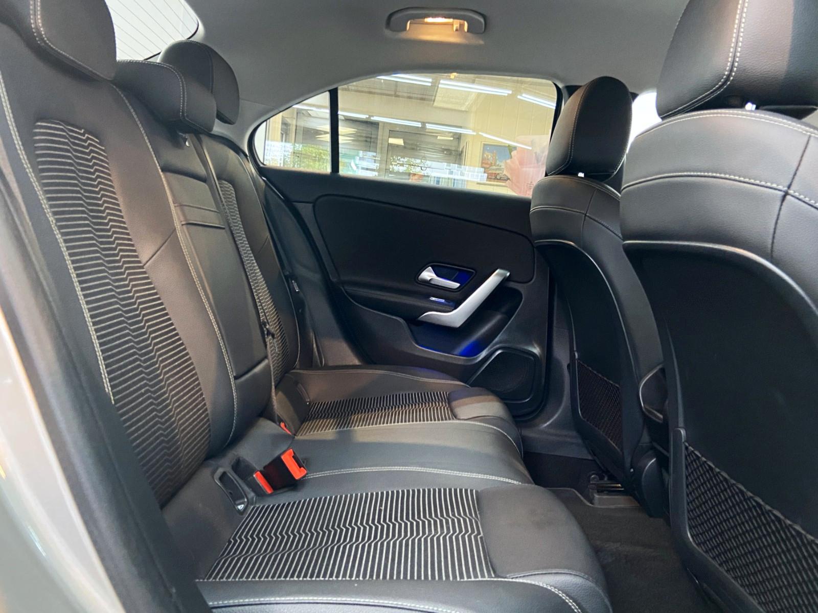 Mercedes-Benz A-Class A Limousine Sonderedition Automatik LED, миниатюра 20