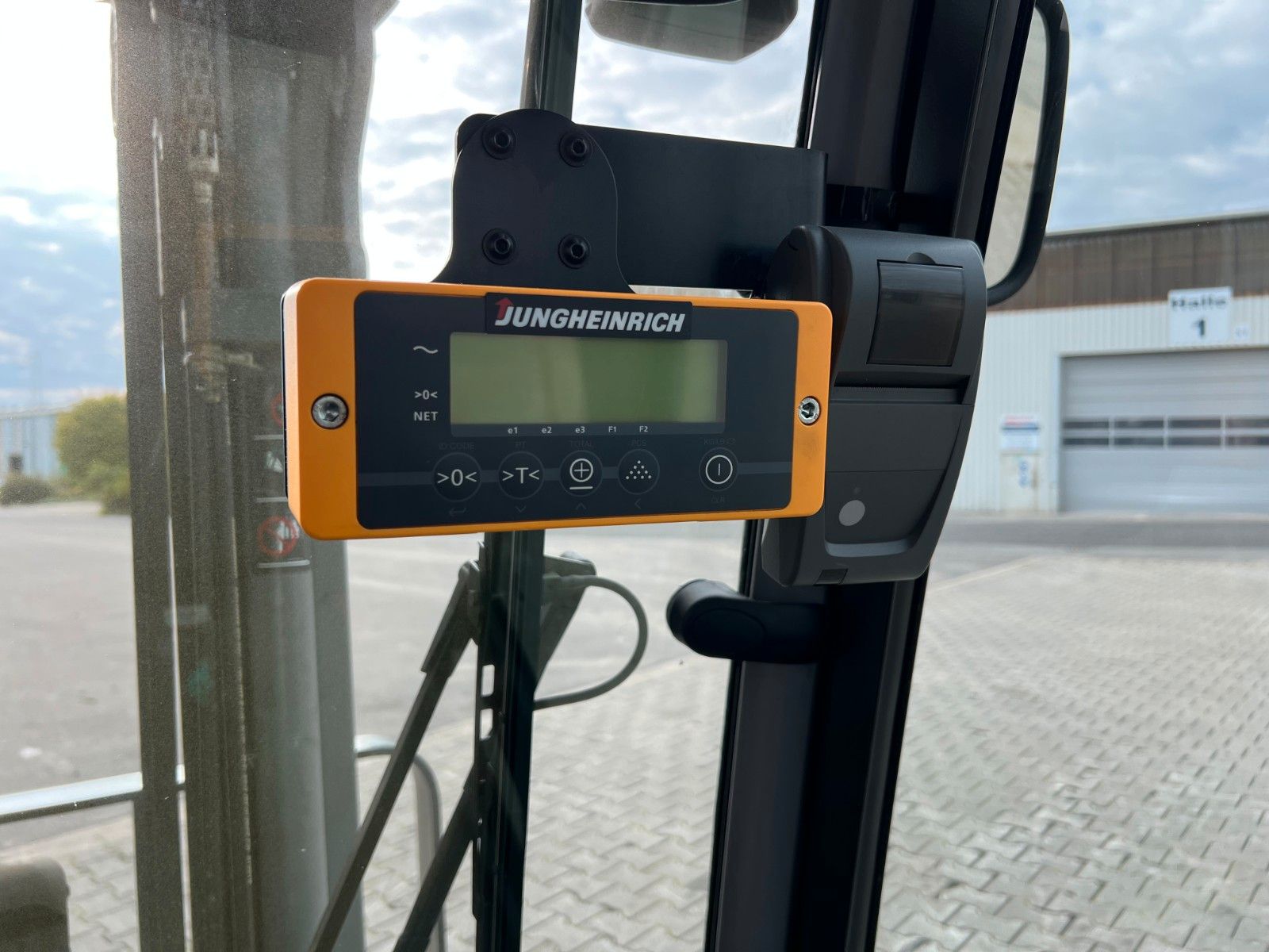 Fahrzeugabbildung Jungheinrich EFG 215 / Triplex: 4.25m! / SS /  4.029h