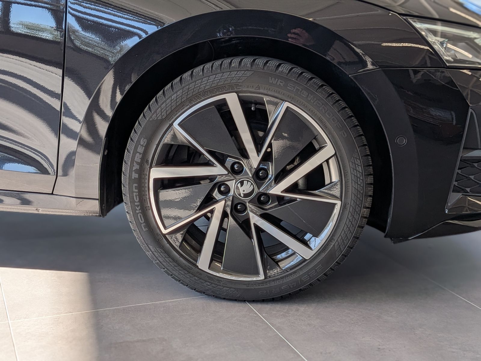 Fahrzeugabbildung SKODA Octavia 1.5 TSI Sportline Pano Matrix AHK 5J-Gar