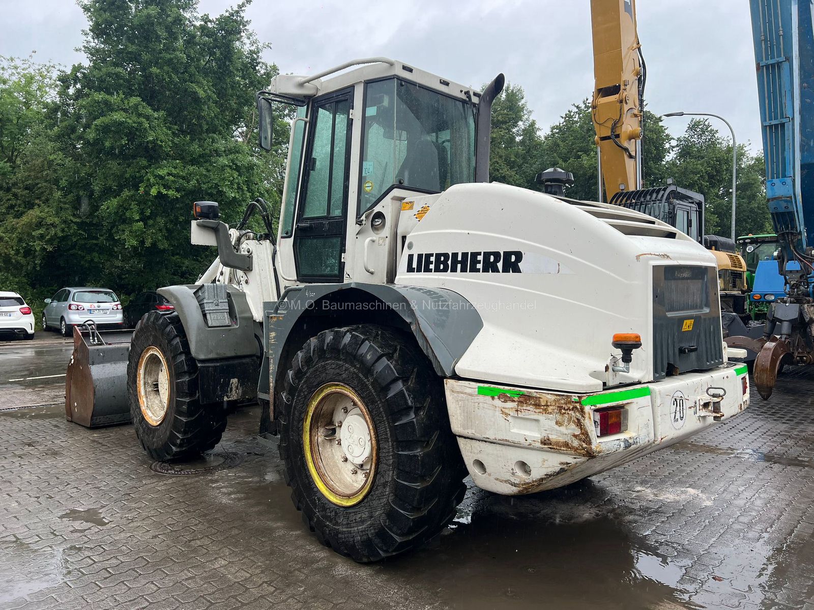 Fahrzeugabbildung Liebherr L 524 Radlader / AC / Klappschaufel