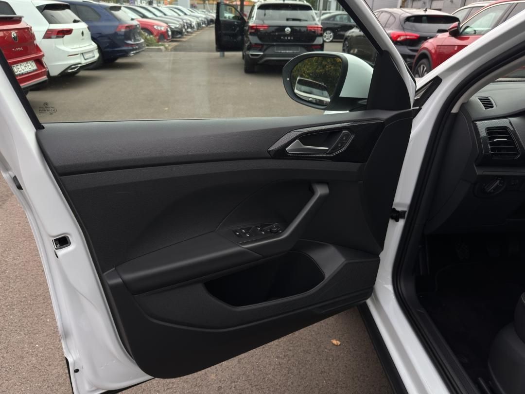 Fahrzeugabbildung Volkswagen T-Cross Life Life,GJR,Navi,App-Connect,Climatron