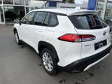 Toyota Corolla Cross Hybrid 2.0 VVT-i 4x4 Active - weiße Toyota Corolla Cross