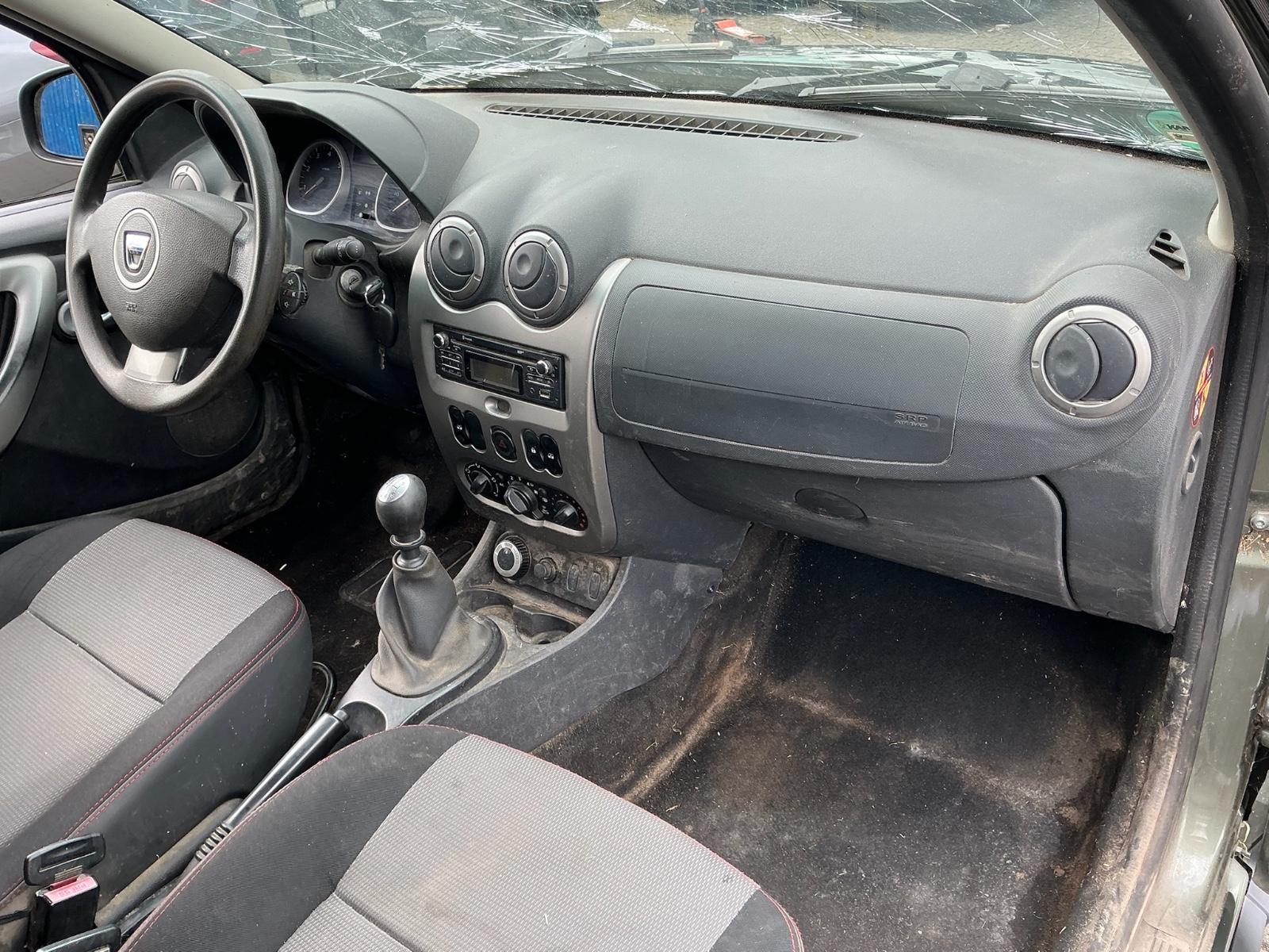 Dacia Duster 2013 — photo 11