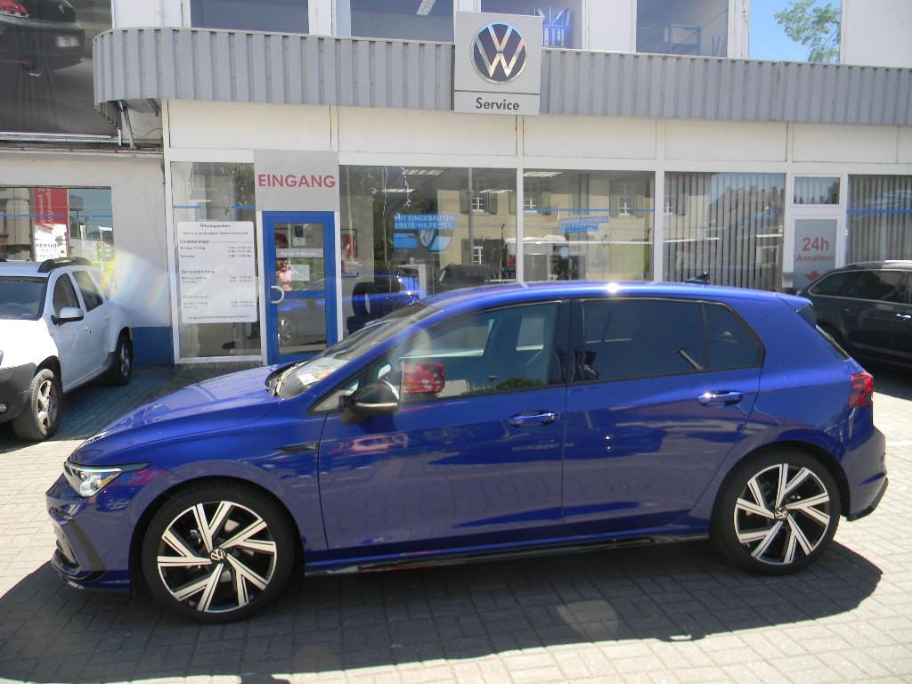 Volkswagen Golf VIII Lim. R-Line Black Style  eTSI DSG KAM