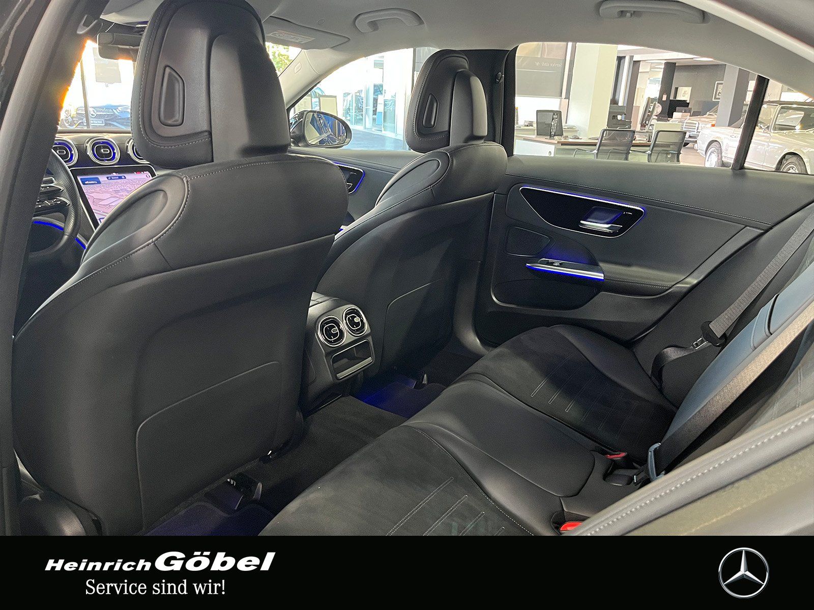 Fahrzeugabbildung Mercedes-Benz C 220 d AMG+DIGITAL.L+360°+MEMORY+CARPLAY+TOTWKL