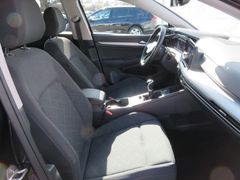 VW Golf VIII 1.5 TSI Life LED Navi Rfk DAB 16'' Lan VW Golf VIII 1.5 TSI Life LED Navi Rfk DAB 16'' Lan