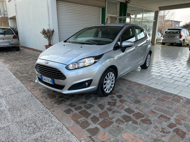 Ford Fiesta 1.5 TDCi NEOPATENTATI