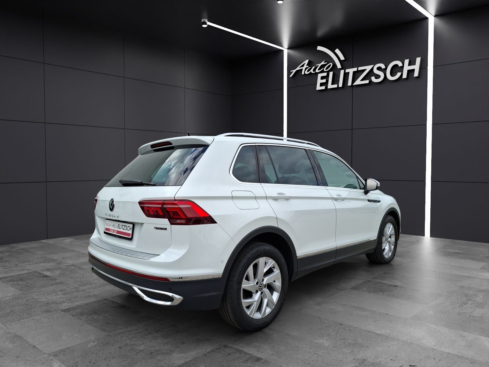 Fahrzeugabbildung Volkswagen Tiguan TDI Elegance DSG 4M Standhzg. Matrix Navi