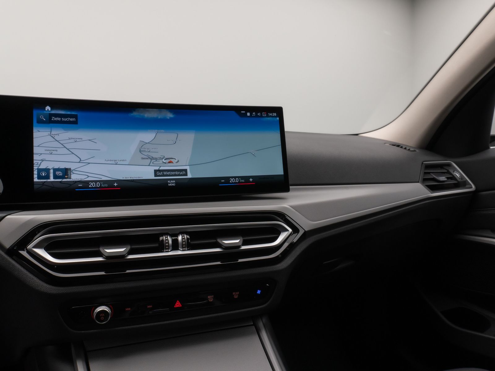 Fahrzeugabbildung BMW 320d Kamera HUD DAB AHK Alarm Sport Leder Ad.LED
