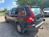 Volvo XC90 2.5T Aut. Benzin - Volvo XC90 mit Benzin-Antrieb: Geländewagen, 2.5