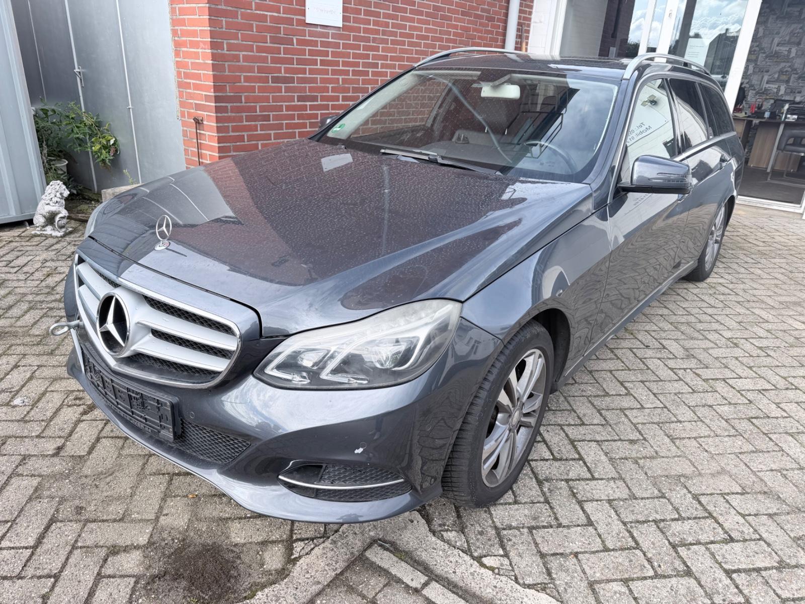 Mercedes-Benz E 350 BlueTec 4Matic*Avantgarde*Schiebedach*ILS*