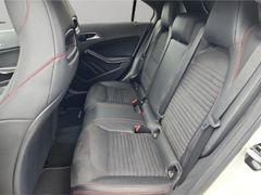 MERCEDES-BENZ A 180 AMG Styl. El. Panodach Bi-Xenon SHZ Parkle
