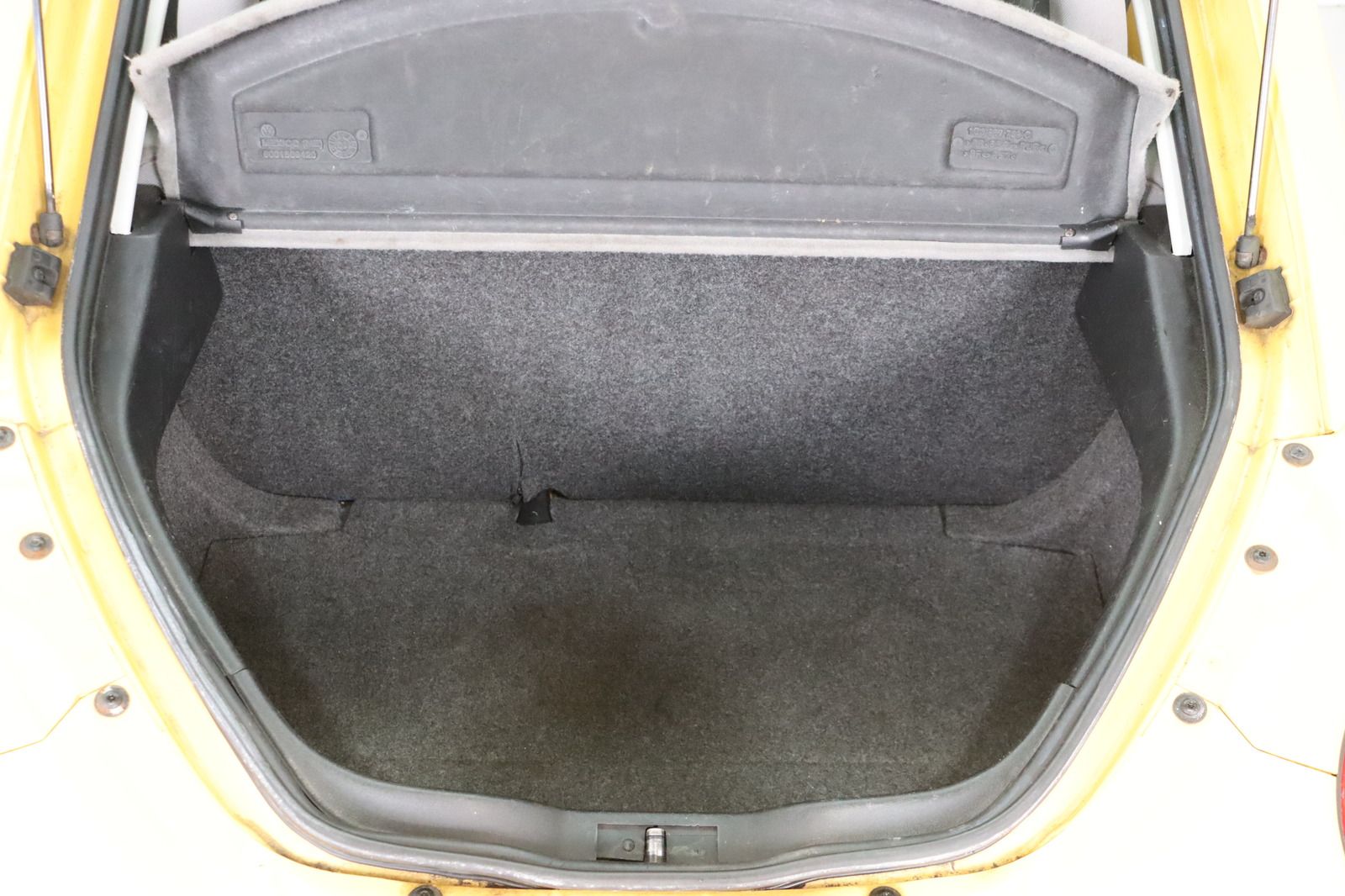 Fahrzeugabbildung Volkswagen New Beetle 1.6 en vogue * HU/AU bis 04.2026 *