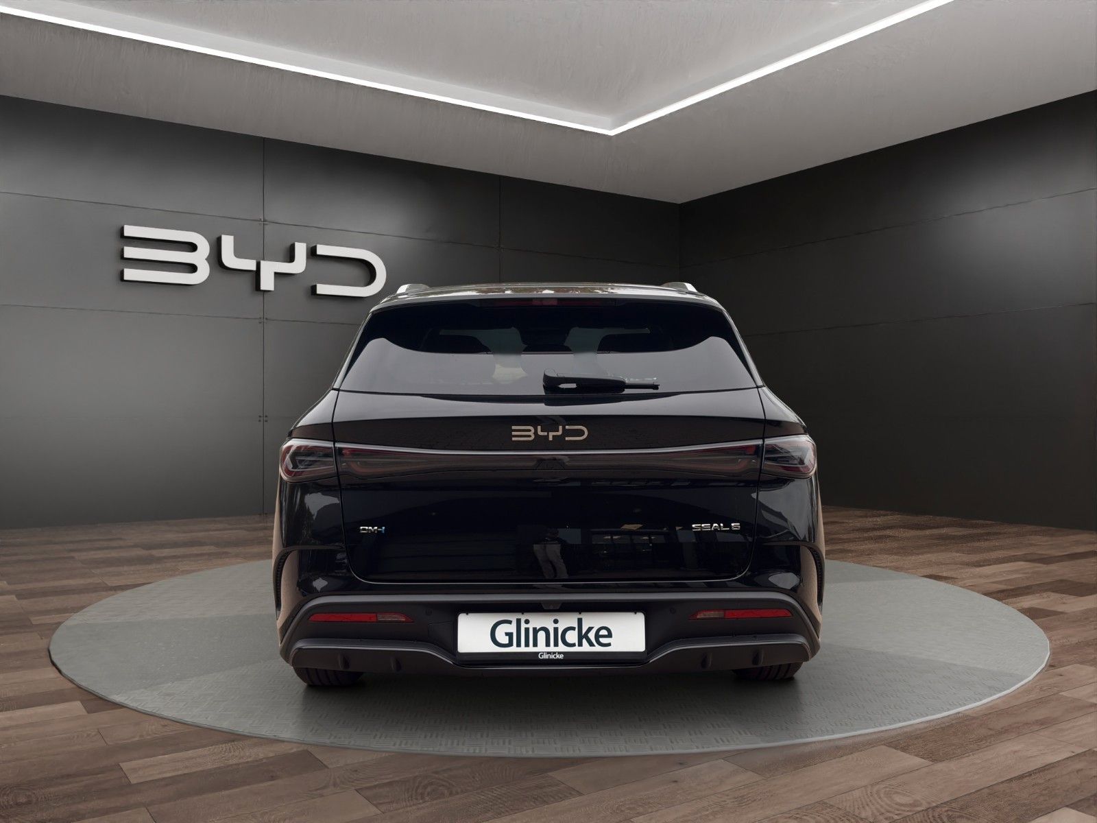 BYD SEAL 6