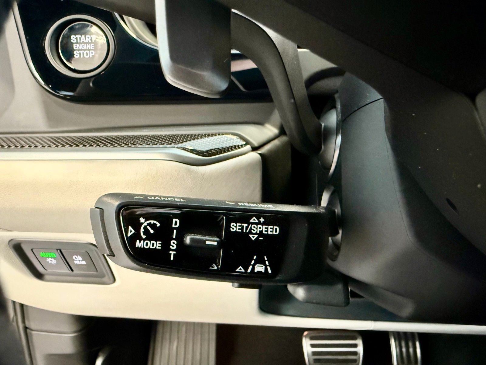 Fahrzeugabbildung Porsche Cayenne S SportDesign/AHK/Luftfederung/ACC
