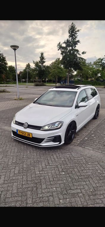 Image of Volkswagen Golf