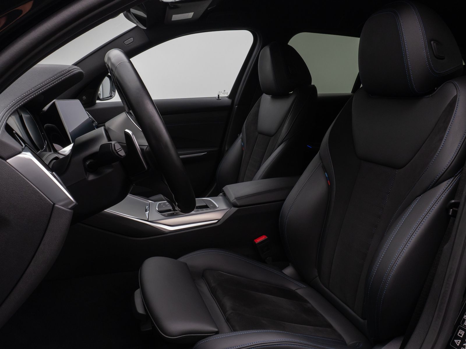 Fahrzeugabbildung BMW 330d xD M Sport Kamera HUD DAB H/K LED 19Zoll